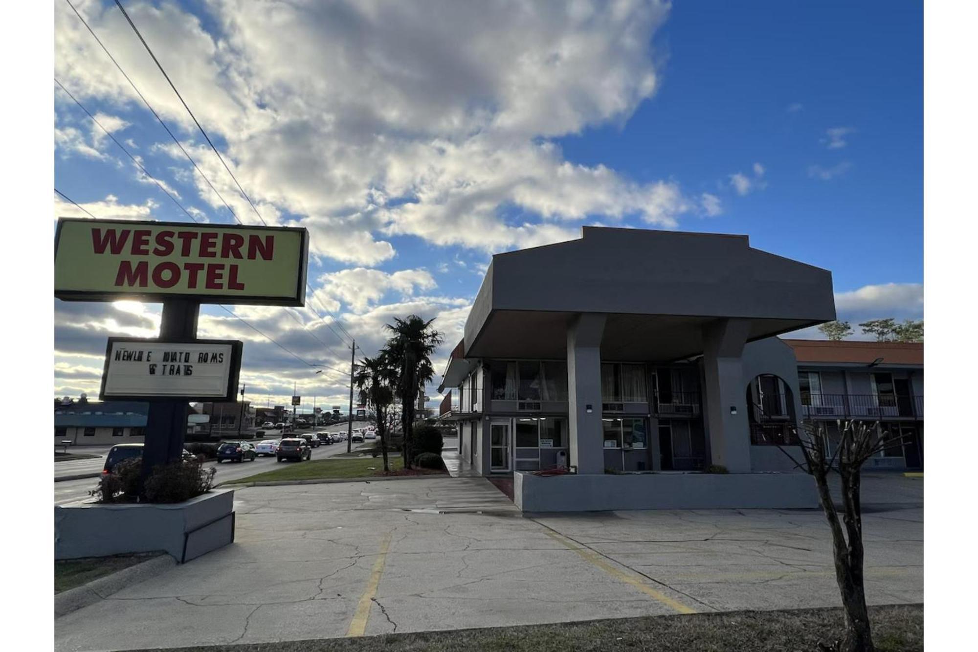 Western Motel By Oyo Hattiesburg Exterior photo